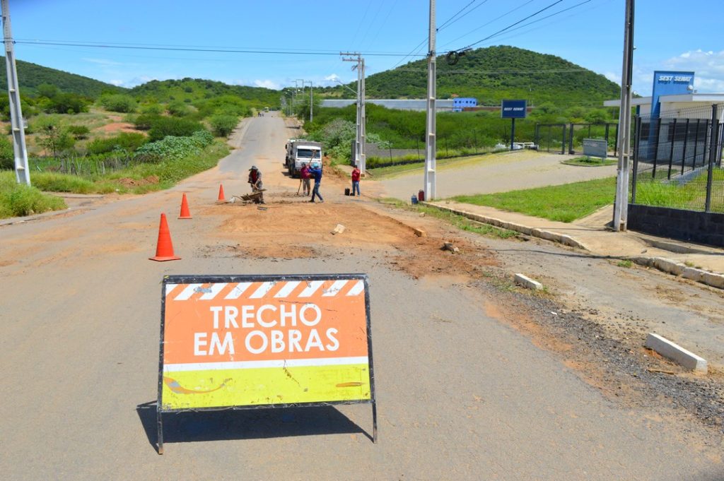 Operação tapa buraco de quase R$ 400 mil inicia no Vila Bela em ST