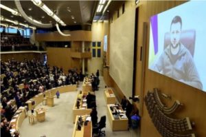 Ucrânia pede ajuda ilimitada à Otan para contra-atacar Rússia