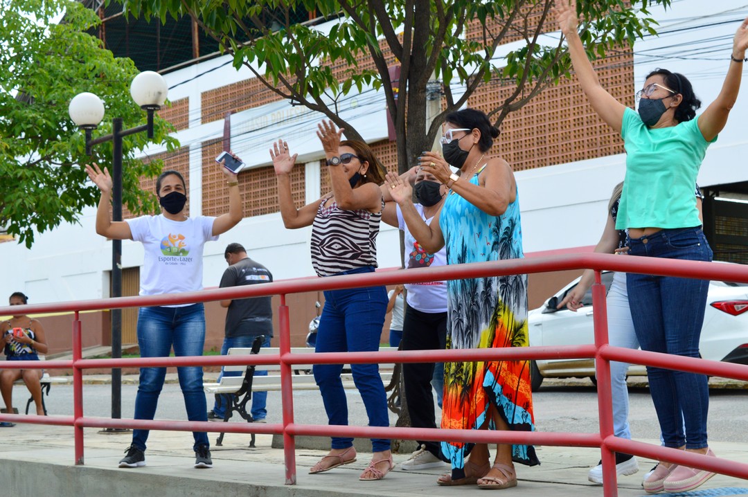 Artistas serra-talhadenses sobem em trio para lembrar Dia da Mulher