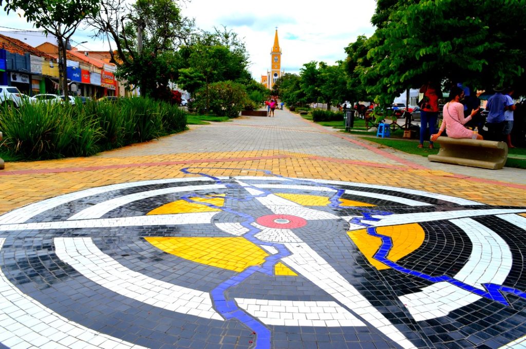 Os segredos, mistérios e revelações sobre a praça Sérgio Magalhães