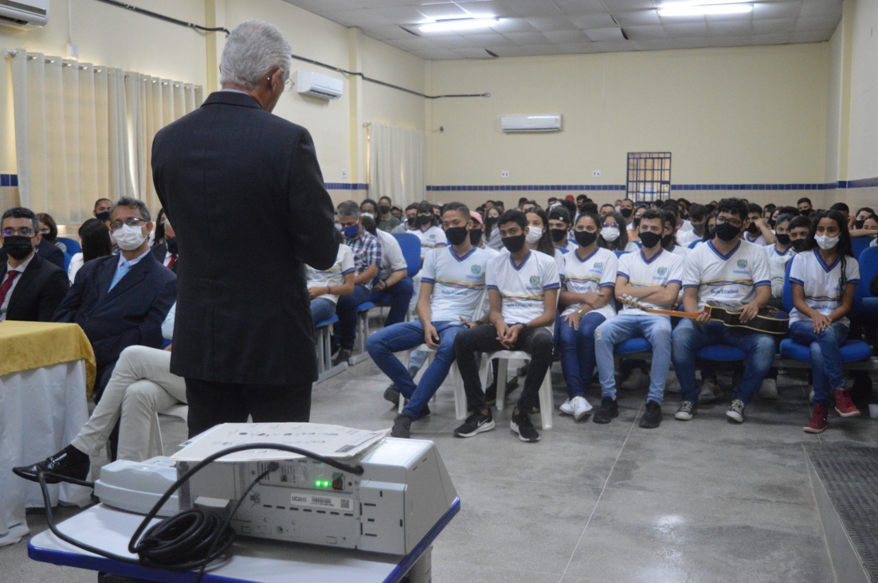 TRE estimula o voto dos jovens em Serra Talhada