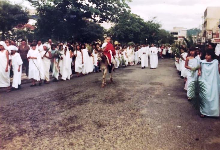Fé e emoção na Procissão de Ramos nos anos 90 em ST
