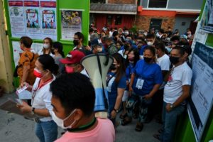 Filipinos escolhem novo presidente em dia de atos de violência