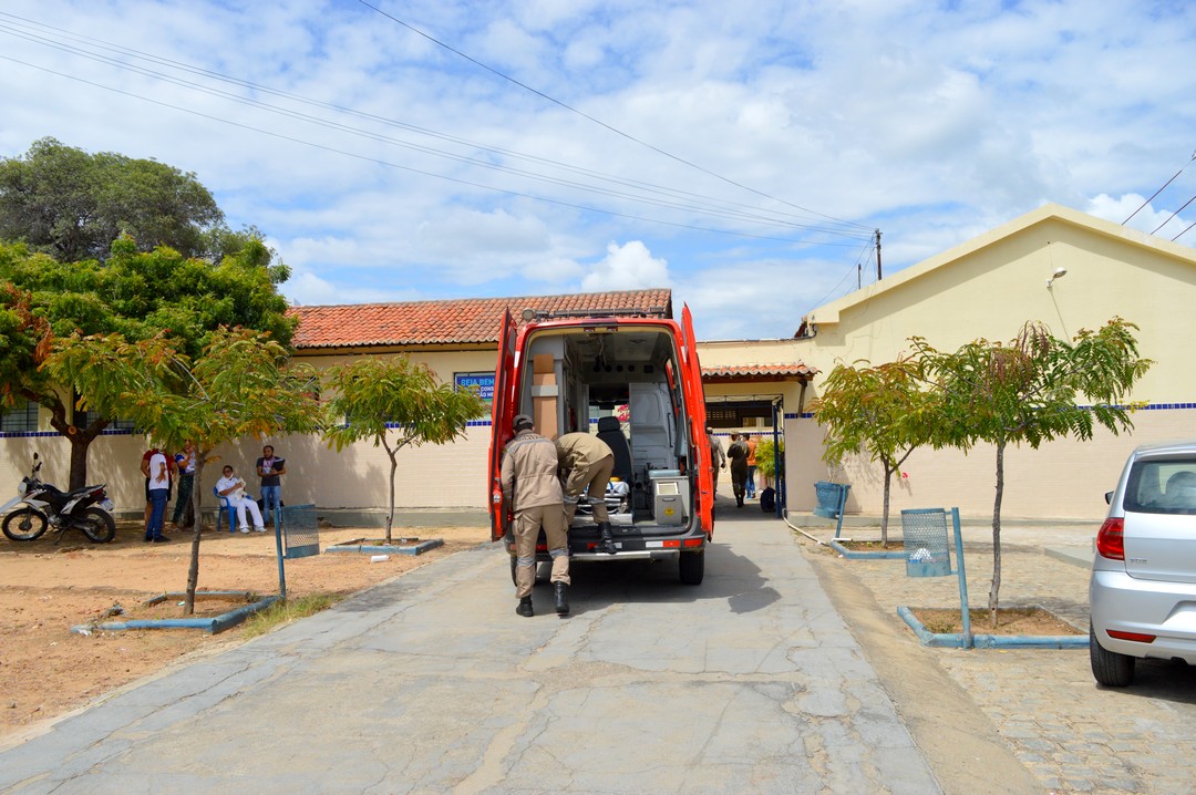 Correria, fogo e ameaça de explosão em escola de ST