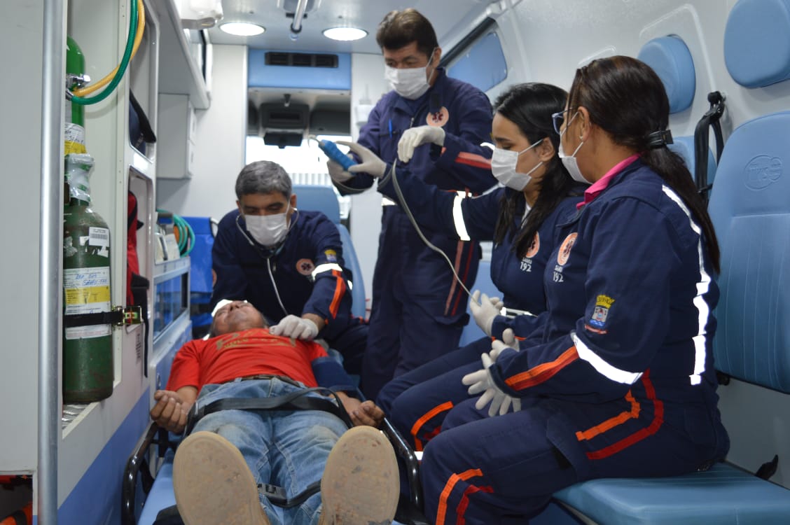 Samu e Bombeiros acionados em 2 graves acidentes na PE-365 nesta noite