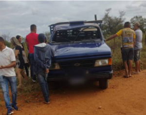 Carro capota e deixa dois mortos em Afrânio