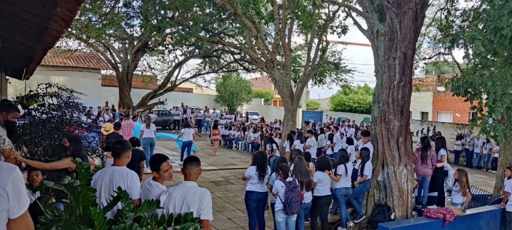 Bombeiros conscientizam em escolas de ST