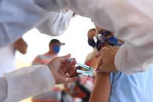 Covid-19: governo libera vacina para crianças a partir de 6 meses