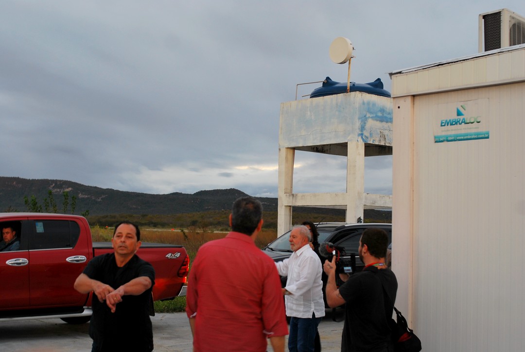 Multidão transformou visita de Lula a Serra Talhada numa festa