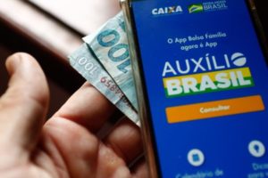 Auxílio Brasil é pago hoje a beneficiários com NIS final 6