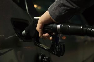 Etanol e gasolina têm nova redução no preço em PE