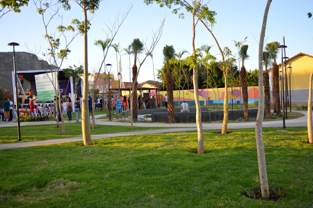 Emoção no Memorial às vítimas da Covid em ST