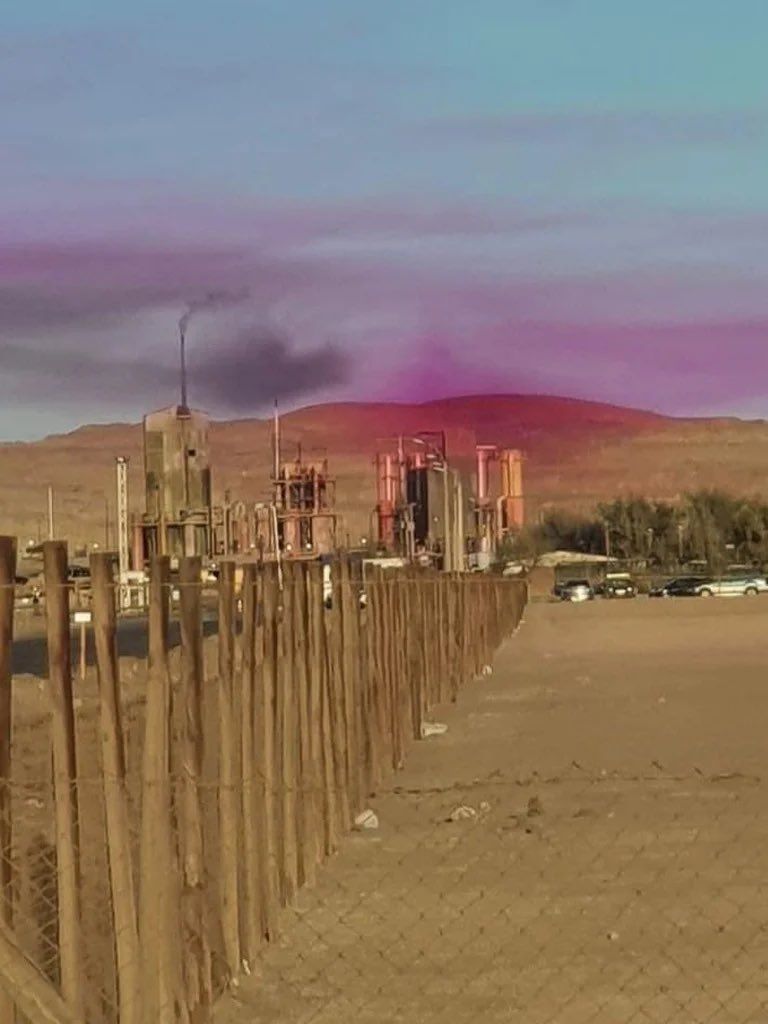 FOTOS: O que foi a assustadora nuvem roxa que cobriu Pozo Almonte