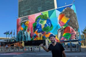 Artista Brasileiro inaugura mural na fachada da ONU, em Nova York