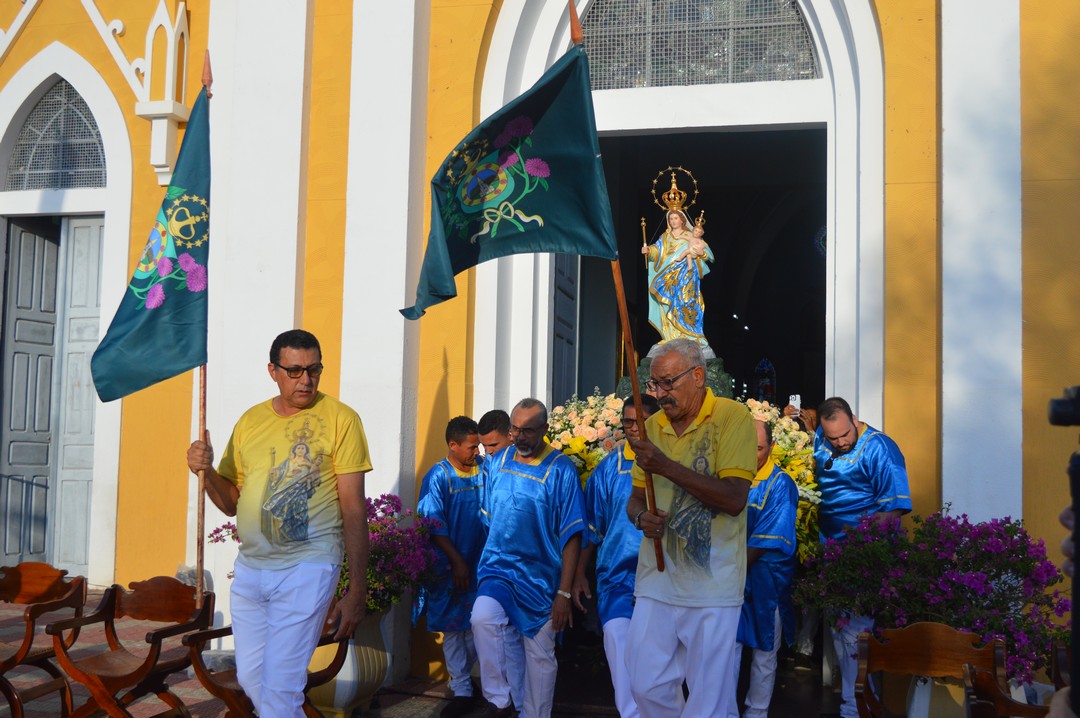 Fé, emoção e promessas encheram as ruas de ST