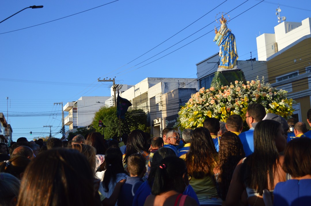 Fé, emoção e promessas encheram as ruas de ST