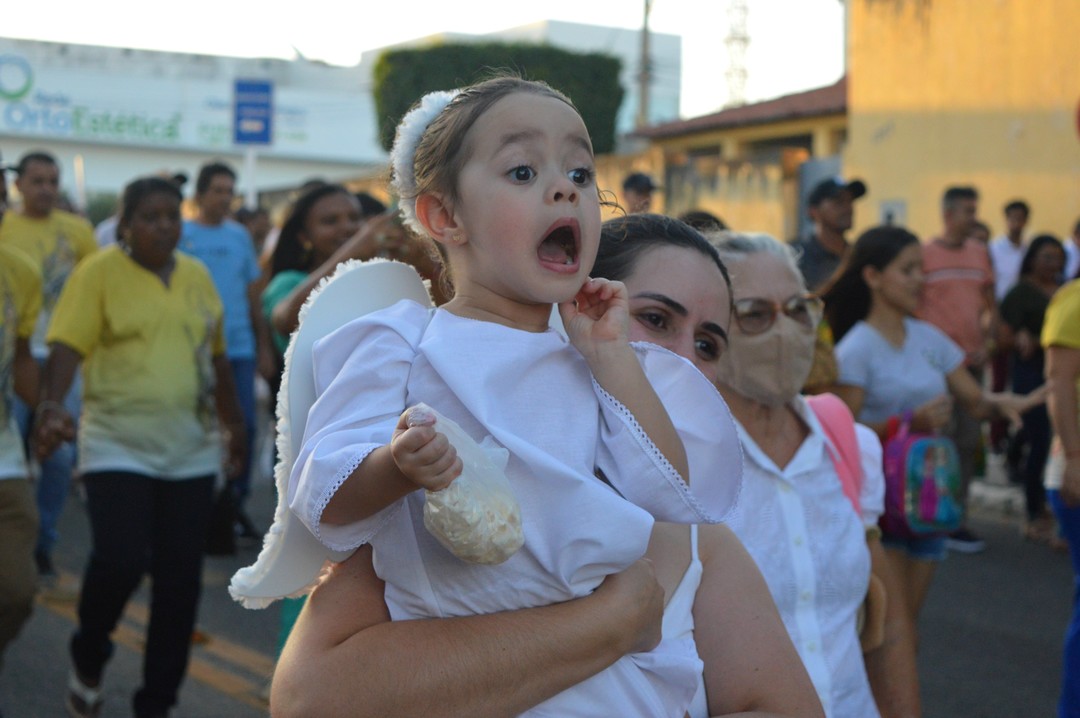 Fé, emoção e promessas encheram as ruas de ST