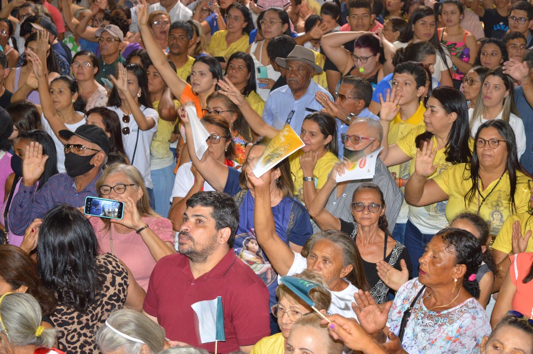 Fé, emoção e promessas encheram as ruas de ST