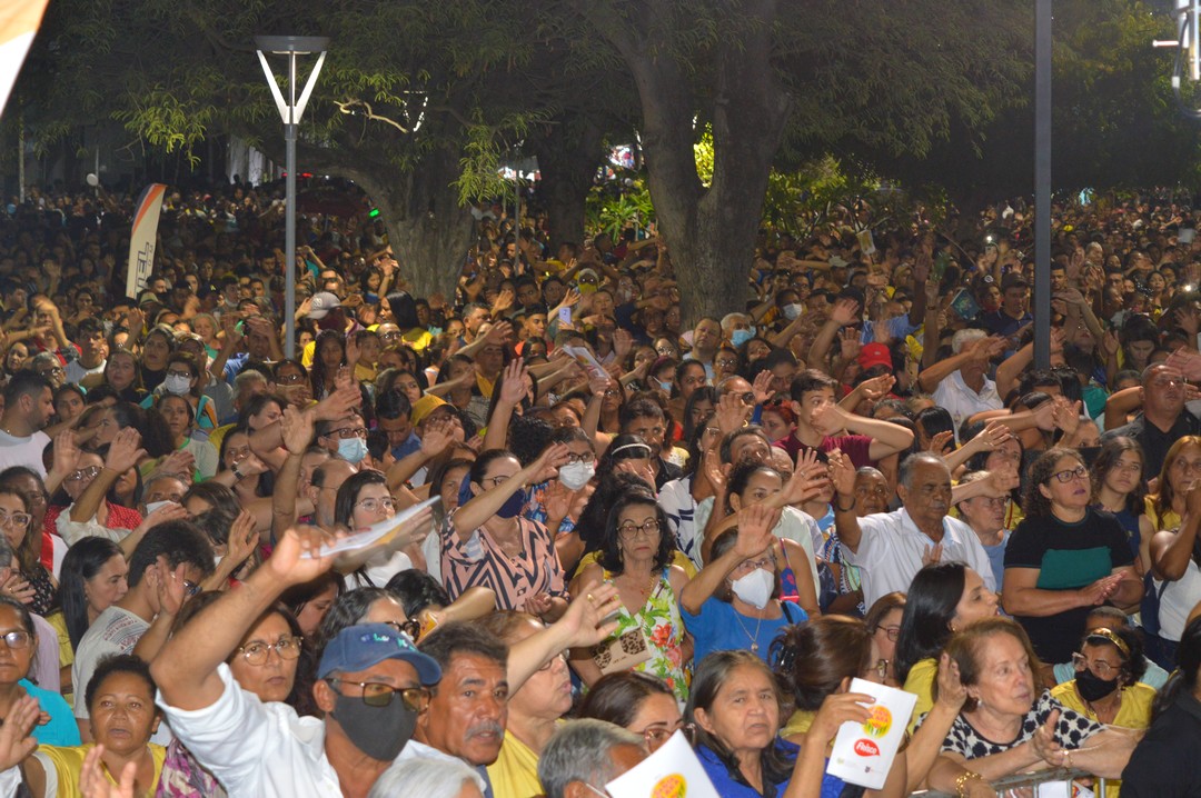 Fé, emoção e promessas encheram as ruas de ST