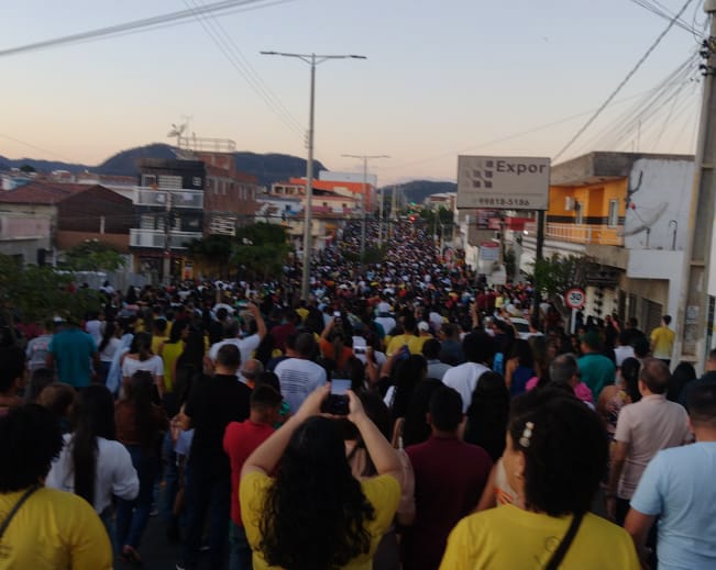 Fé, emoção e promessas encheram as ruas de ST