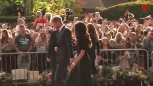 Príncipe Harry comenta pela primeira vez sobre morte da avó, a rainha Elizabeth