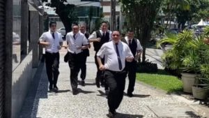 Vídeo: garçons de Recife recriam “arrastão fake”