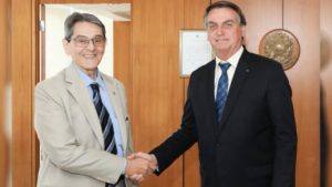 Estratégia de Bolsonaro para se dissociar de Jefferson confunde aliados