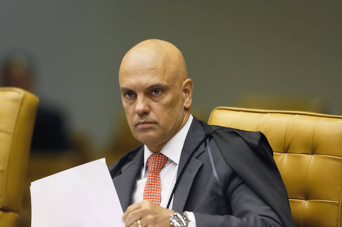 Alexandre de Moraes determina a própria prisão em invasão ao sistema do CNJ