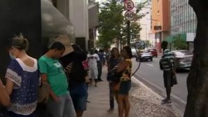 Salvador tem fila para revisão do CadÚnico; prazo acaba amanhã