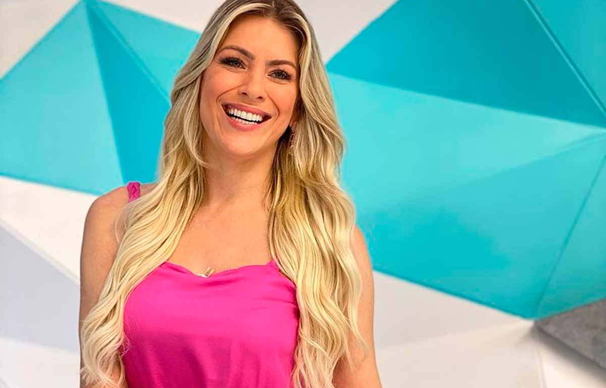 Renata Fan chama corintianos de 'maloqueiros' e gera revolta nas redes