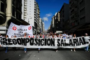 Médicos e enfermeiros de Buenos Aires em greve por melhores salários