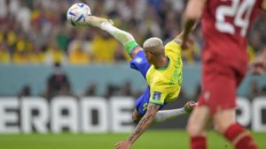 Show de Richarlison, lesão de Neymar... a estreia do Brasil