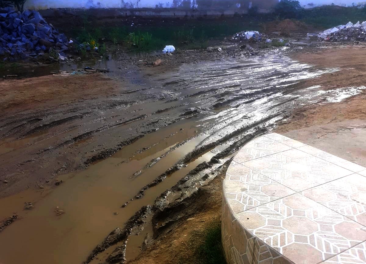 Falta de calçamento e lamaçal atormentam bairro do Ipsep em ST