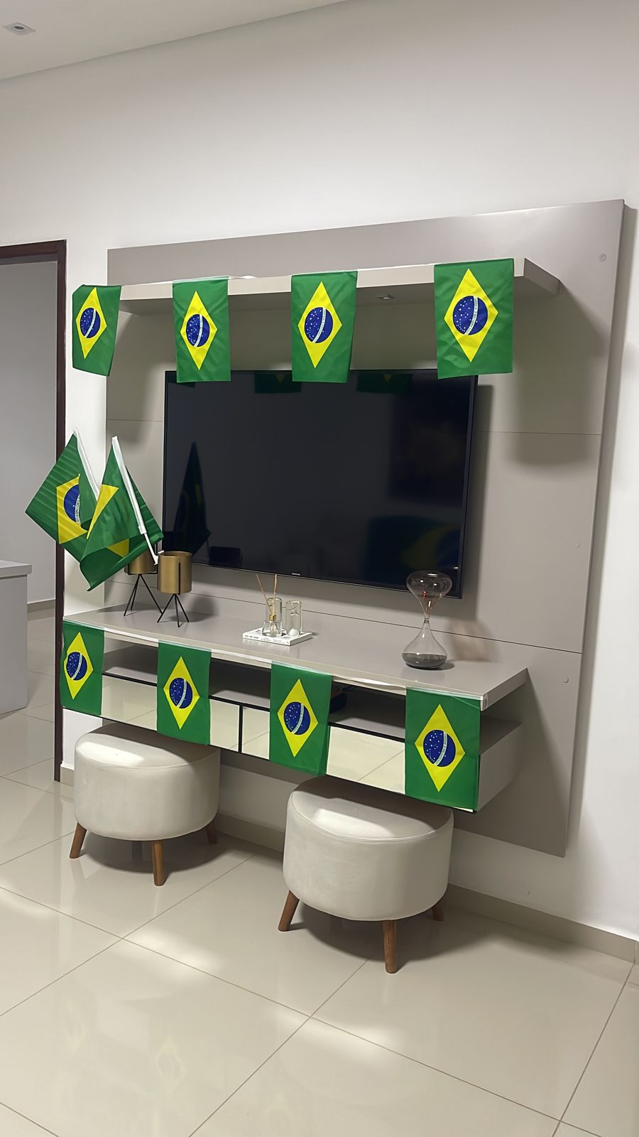 Eleitores de Lula voltam a usar camisas da Seleção em ST