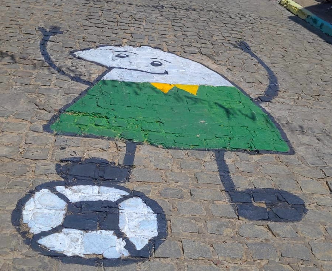 Moradores de ST já enfeitam rua para a Copa