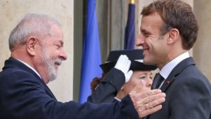 Francês Macron declara apoio para a realização de COP na Amazônia