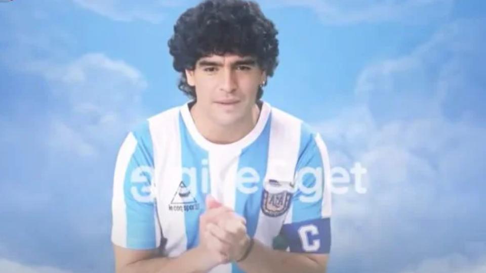 Empresa recria Maradona “virtual” em campanha para a Copa