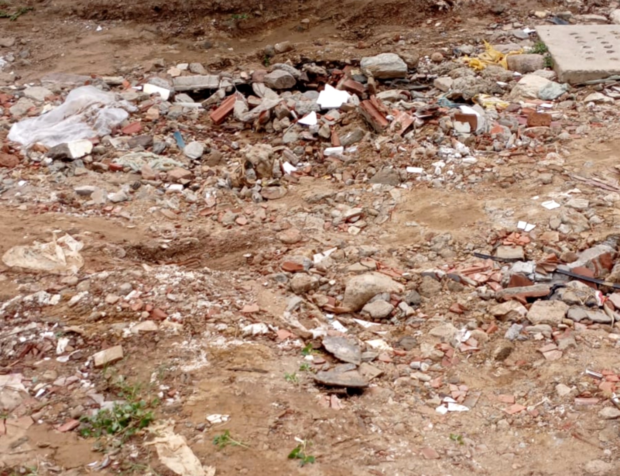 Moradores se aborrecem por falta de calçamento em Serra Talhada