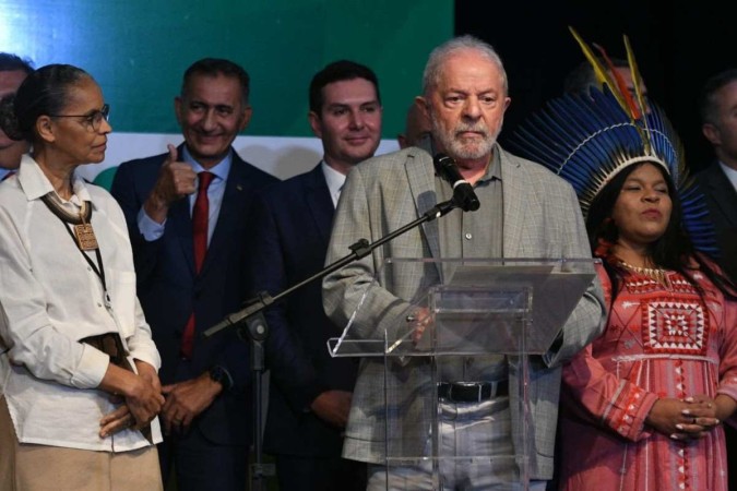 Com mais pernambucanos no primeiro escalão, Lula anuncia ministeriado