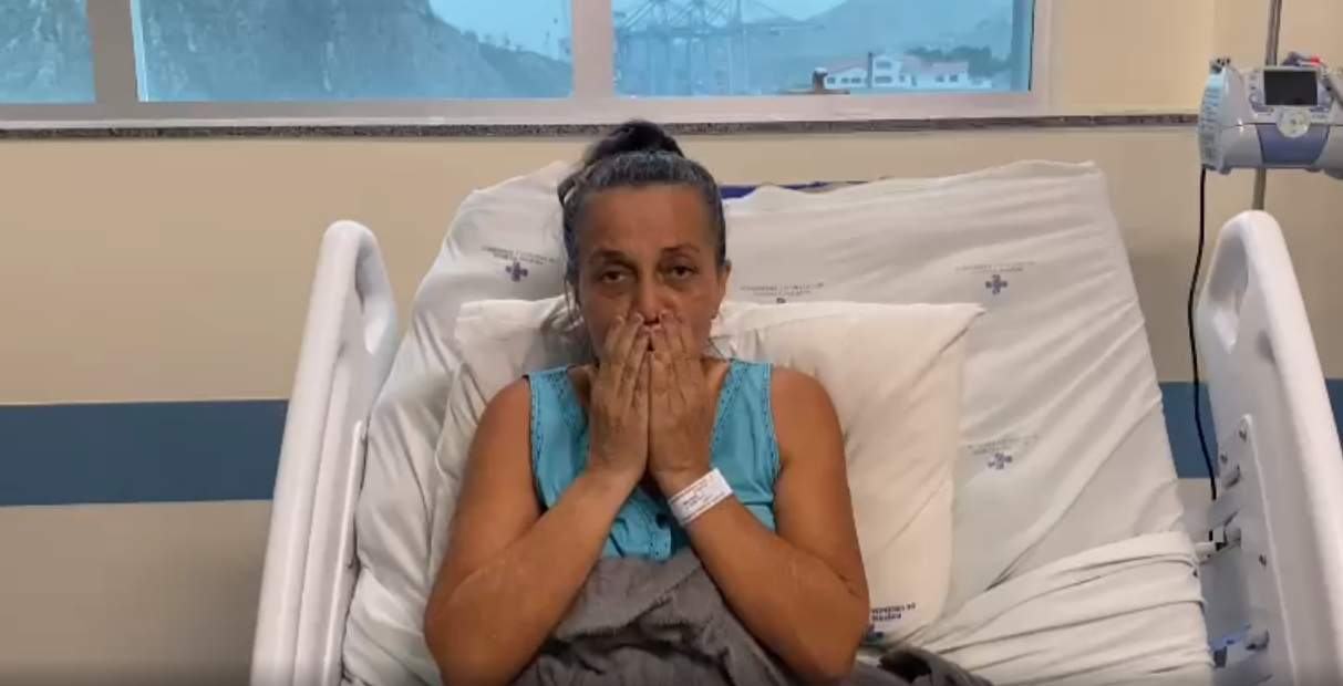 Professora que levou 7 tiros em escola em Aracruz recebe alta