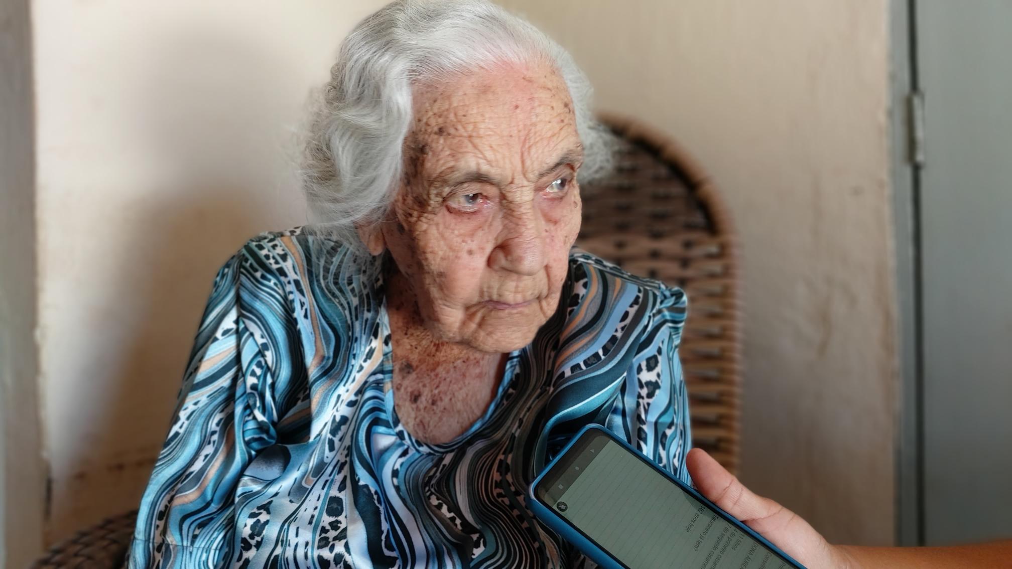 Dona Aurea chega aos 102 anos em ST com memórias bem afloradas
