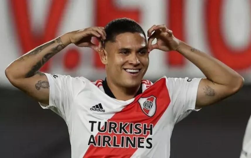 Quintero é oferecido e Flamengo abre debate