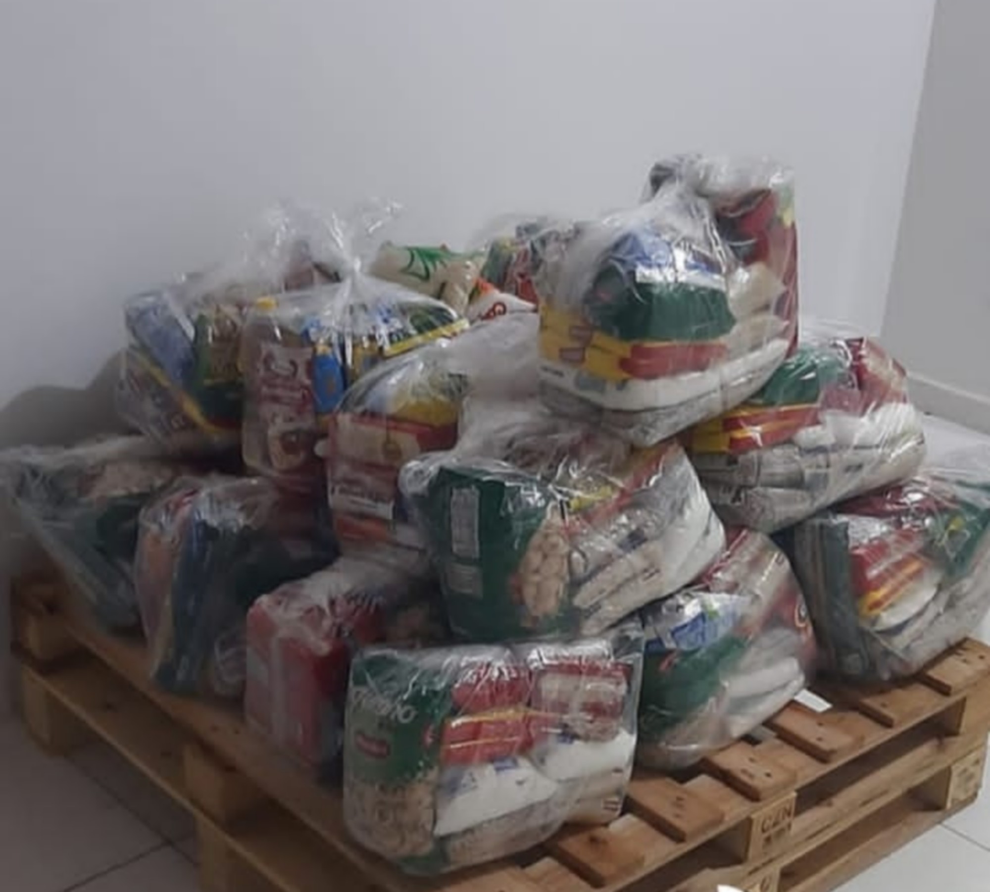 Jovem de ST realiza campanha de doação de alimentos há 3 anos