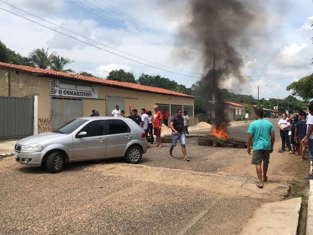 Bebê de 4 meses morre vítima de estupro; população tentou invadir delegacia