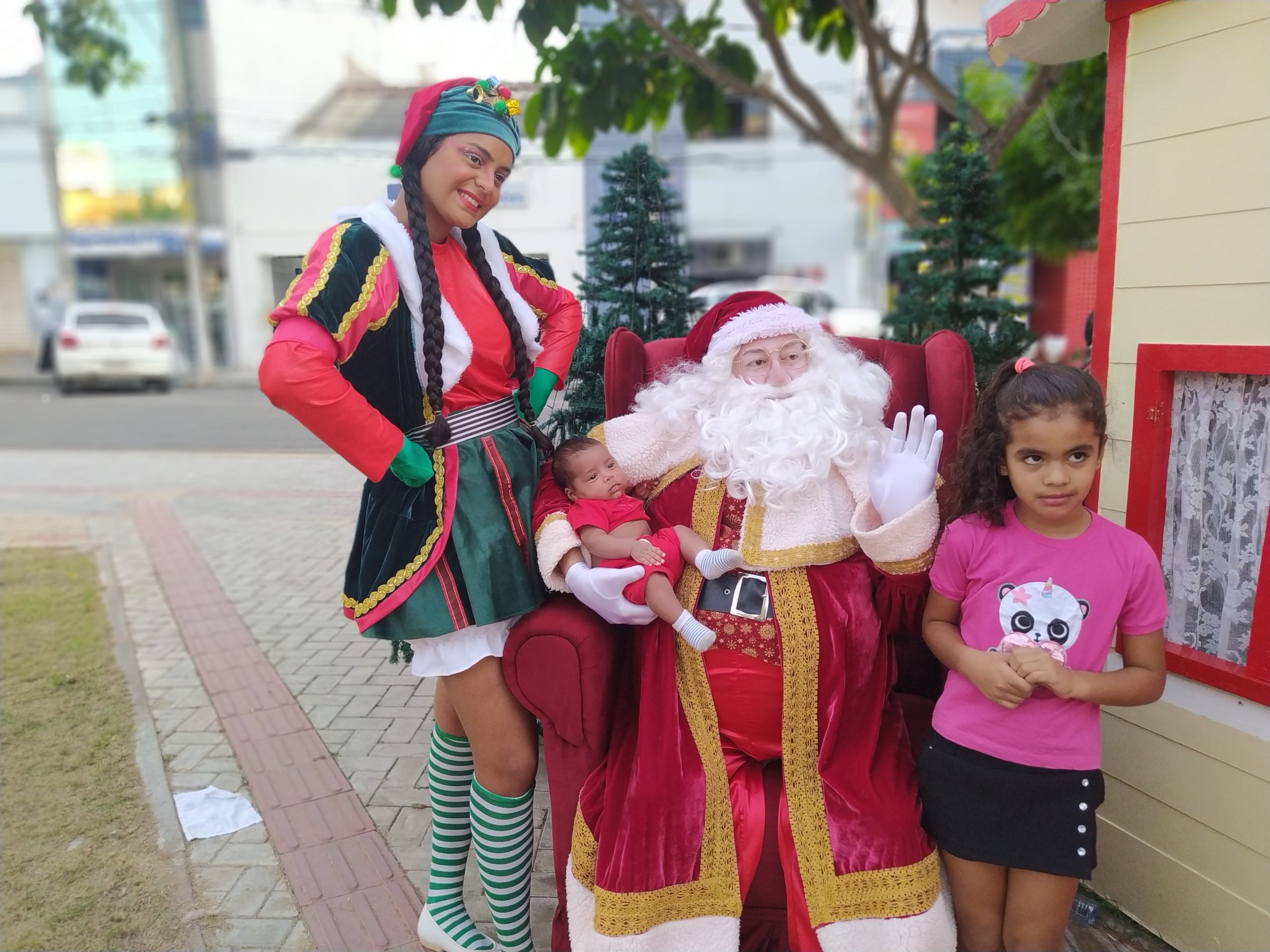 Crianças fazem pedidos a Papai Noel em ST