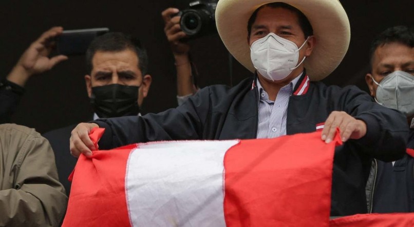 Pedro Castillo é preso após tentativa de dissolver Congresso Peruano