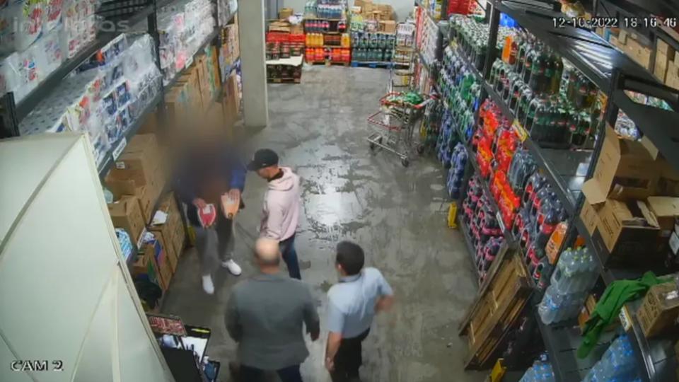 Polícia investiga tortura após furto de picanha em supermercado