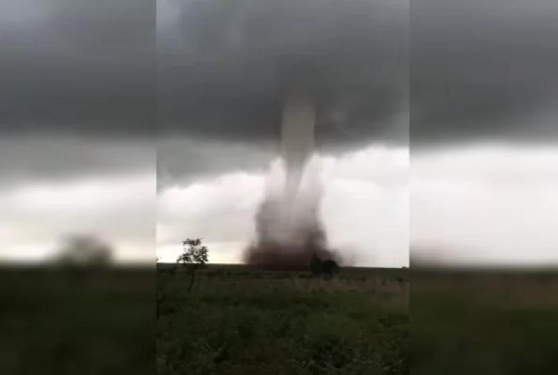 Tornado atinge o Distrito Federal na tarde desta terça (6/12)