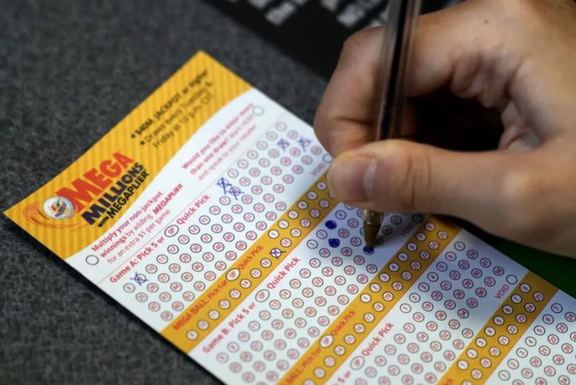 Loteria americana sorteia hoje R$ 5 bilhões; brasileiros podem apostar