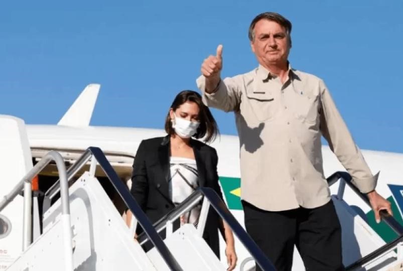 EUA diz que Bolsonaro deve regularizar sua situação em solo americano